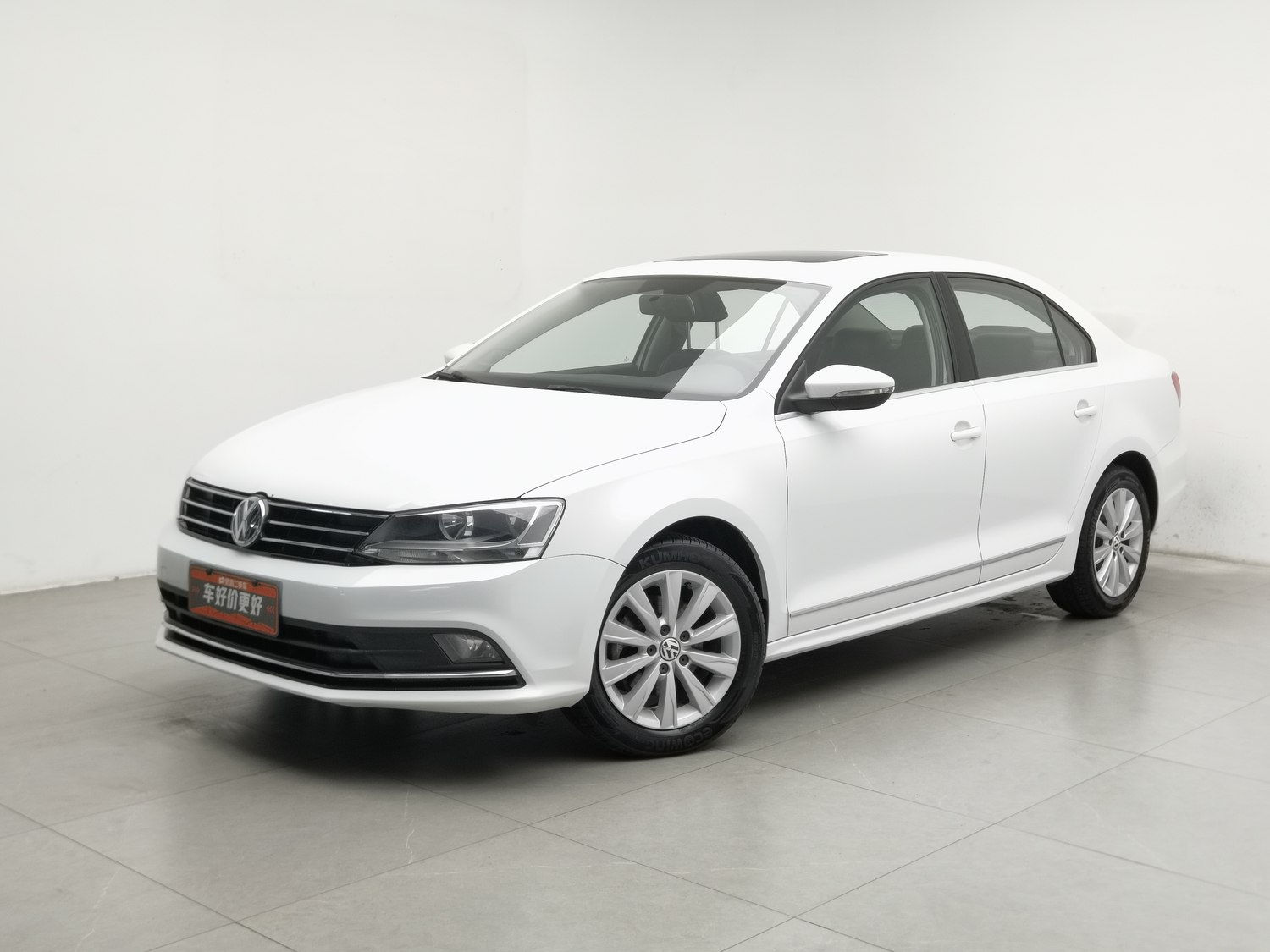 Used Volkswagen Sagitar 2015 1.6 AT