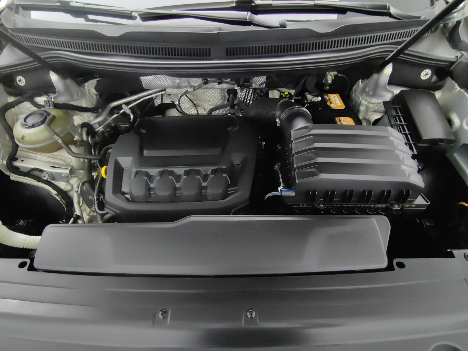 Used Volkswagen Viloran 2020 2.0 AT