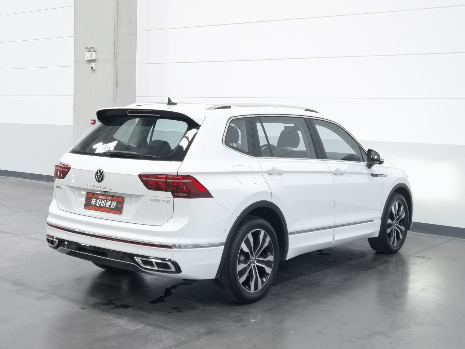 Used Volkswagen Tiguan L 2024 2.0 AT