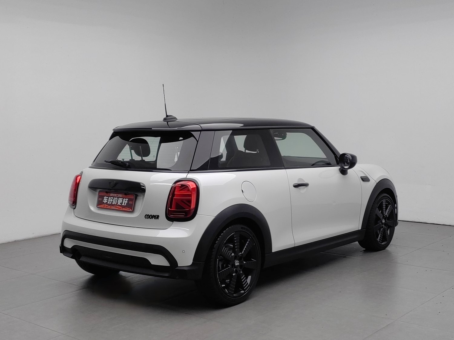 Used MINI MINI 2023 1.5 AT