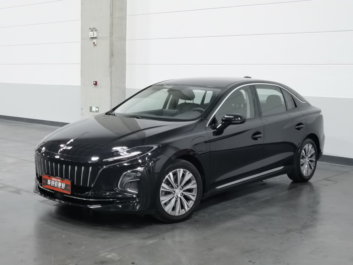 Used Hongqi E-QM5 2022