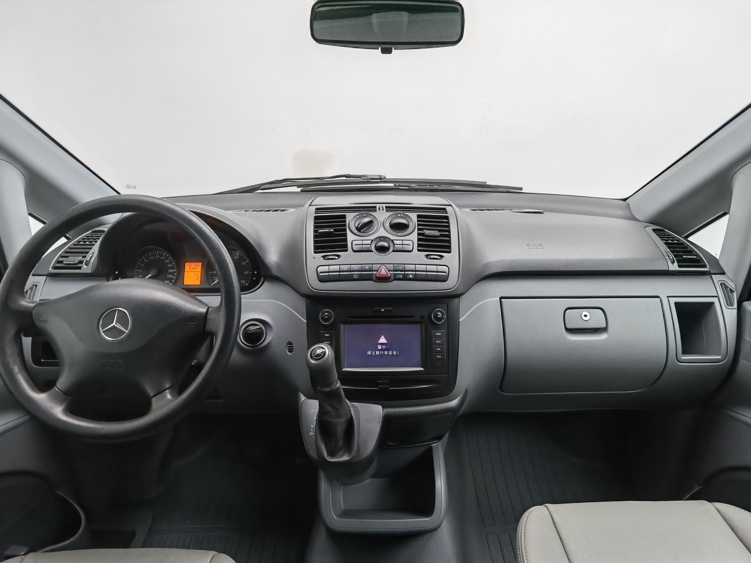 Used Mercedes-Benz Vito 2010 2.5 AT