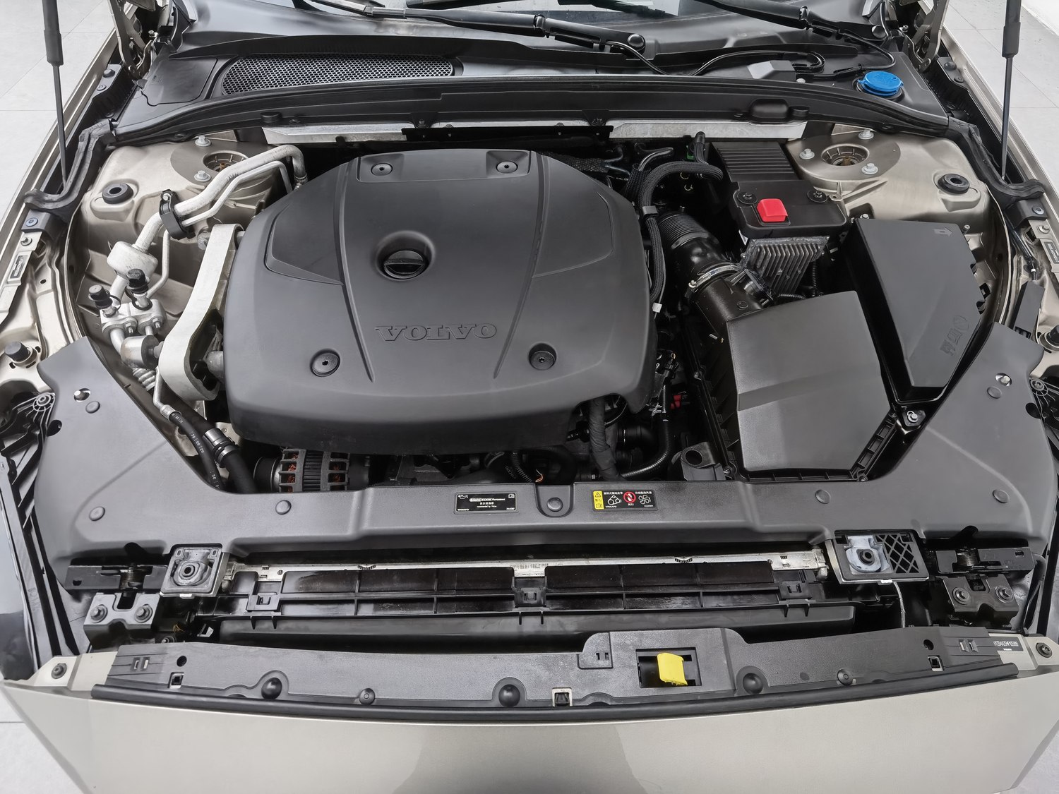Used Volvo S60 2021 2.0 AT