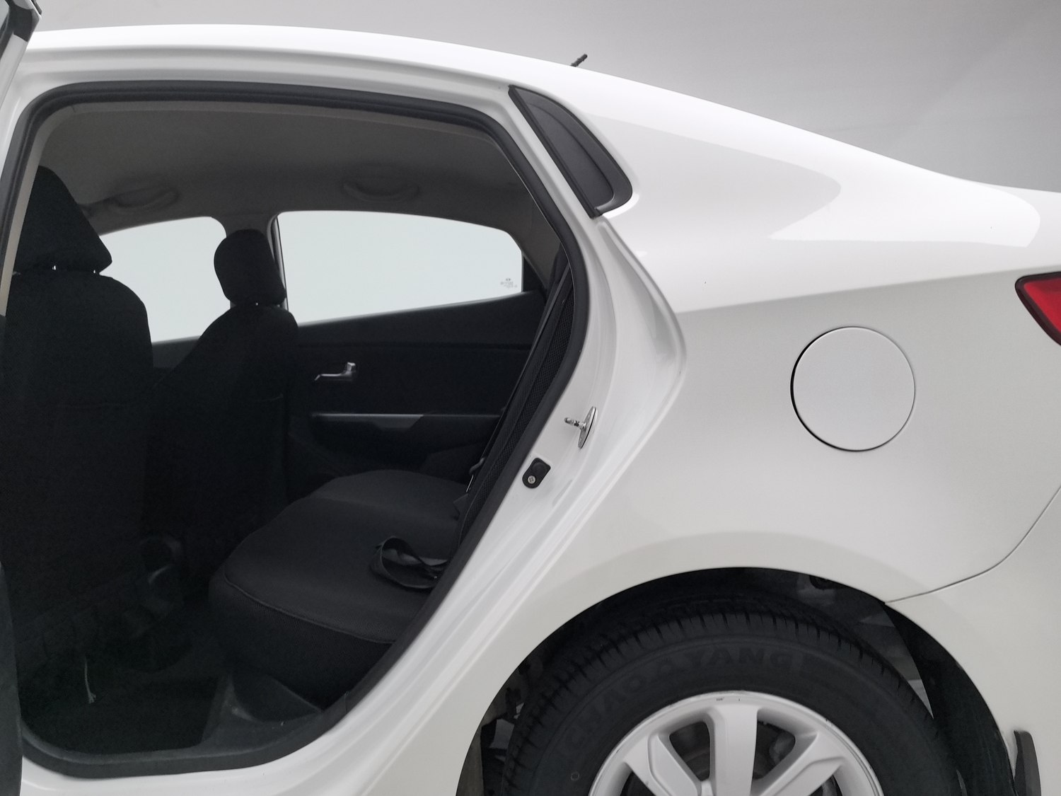 Used Kia K2 2015 1.4 MT