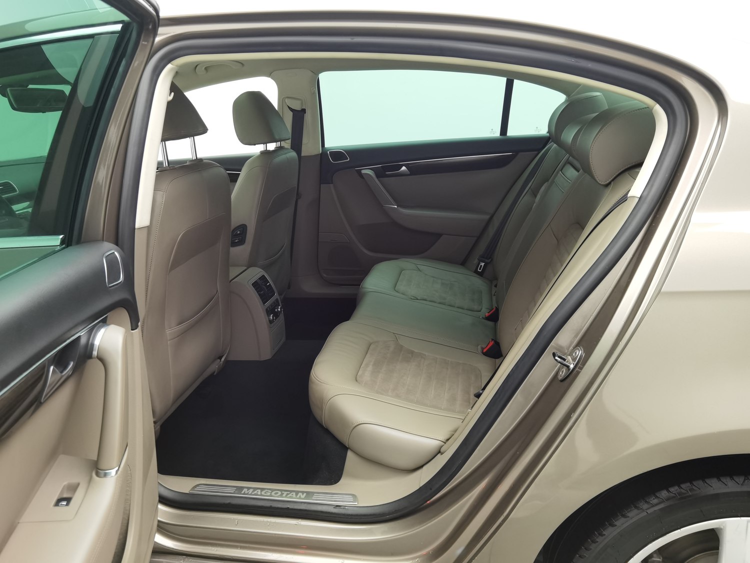 Used Volkswagen Magotan 2012 2.0 AT