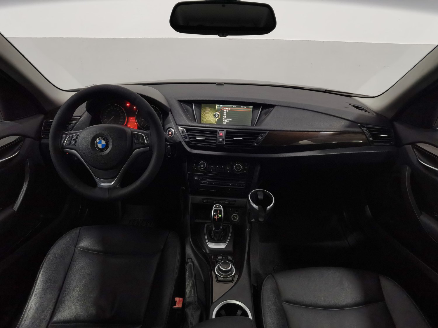 Used BMW X1 2013 2.0 AT