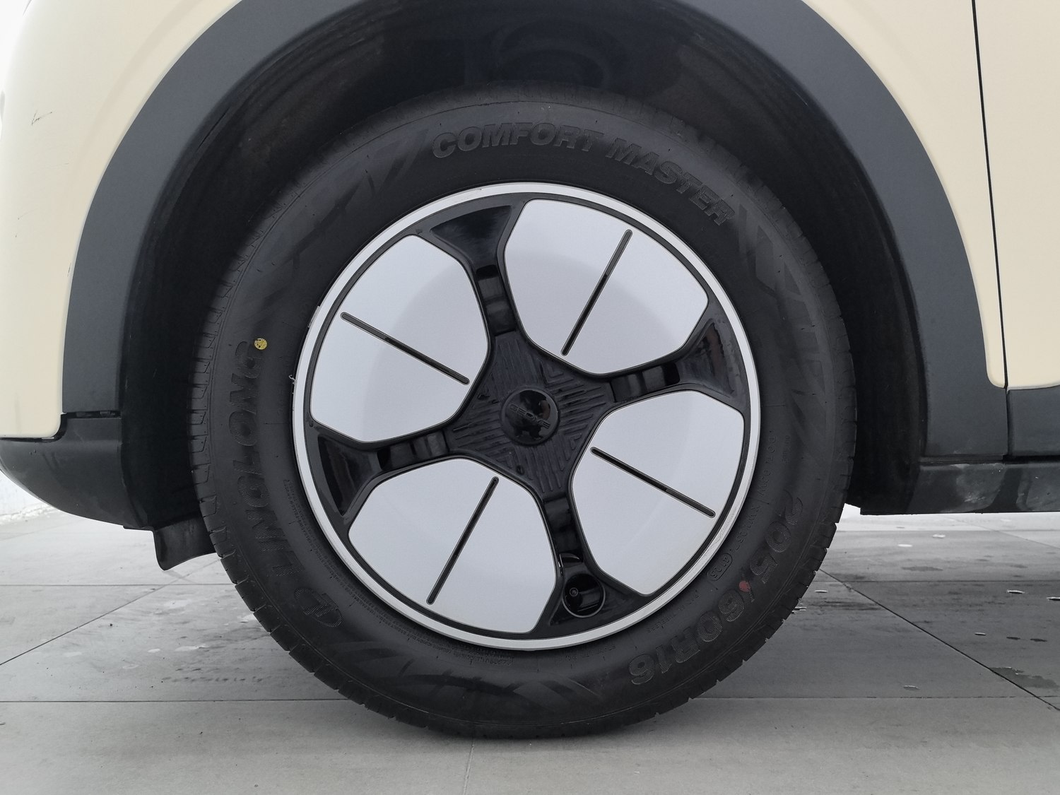 Used Geely Galaxy Xingyuan 2026