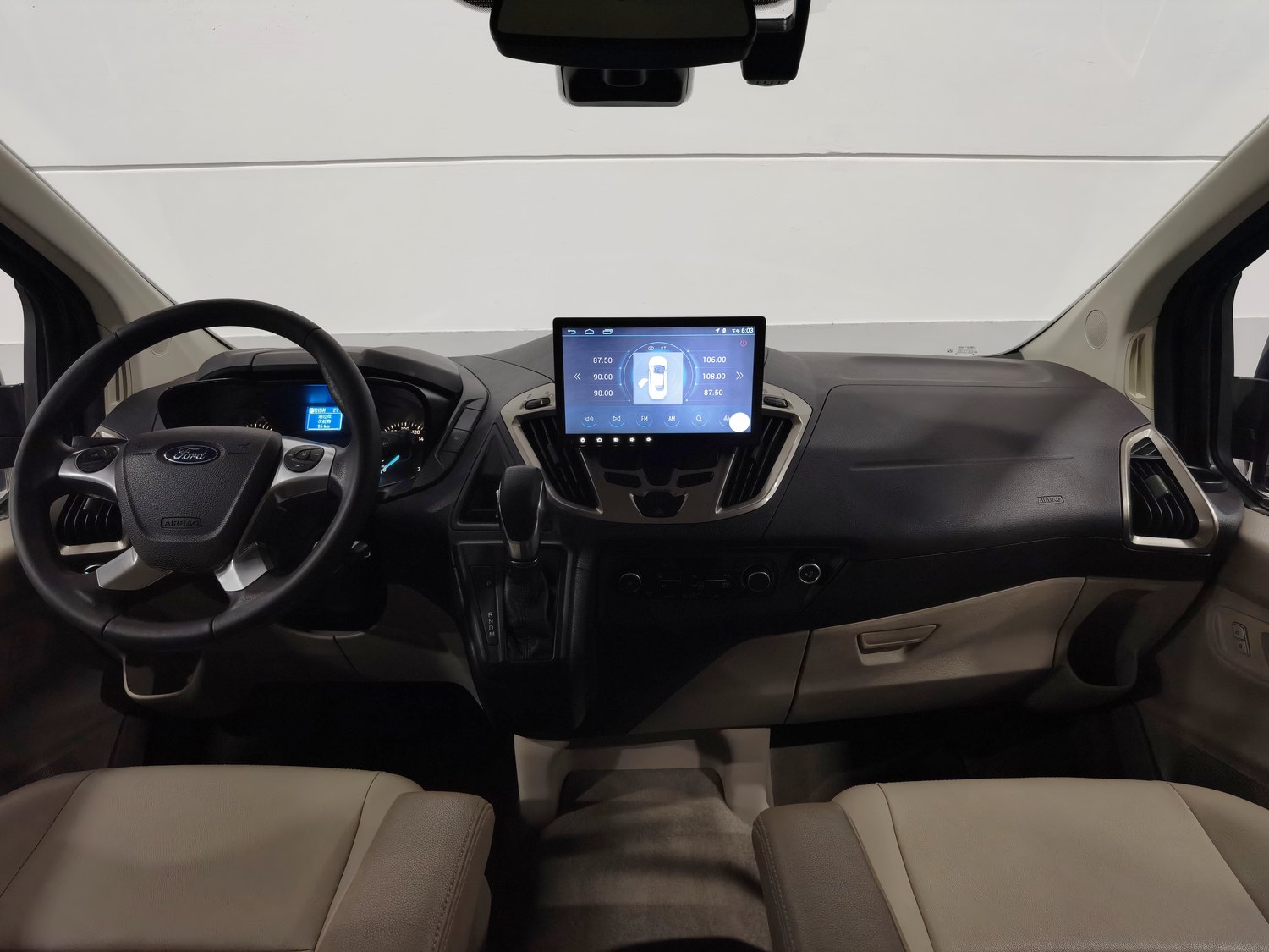 Used Ford Tourneo 2017 2.0 AT