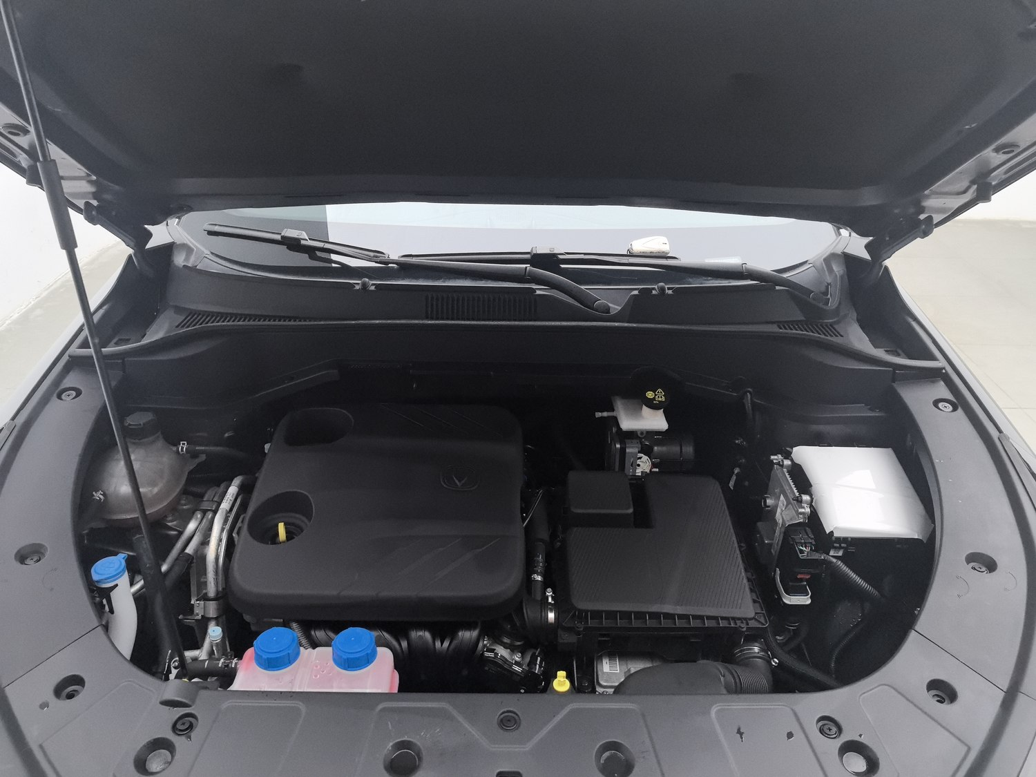 Used Changan UNI-Z EV 2024 1.5 AT