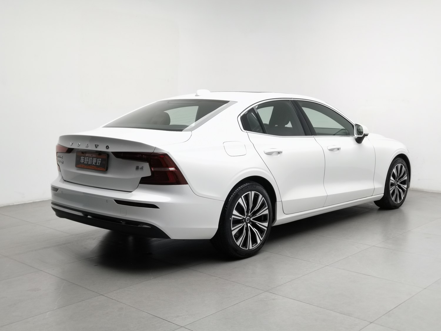 Used Volvo S60 2024 2.0 AT