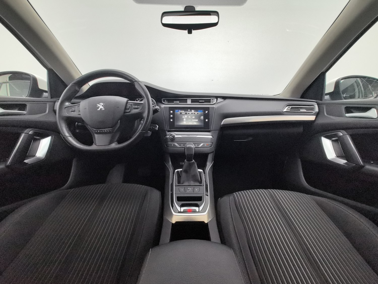 Used Peugeot 408 2015 1.2 AT