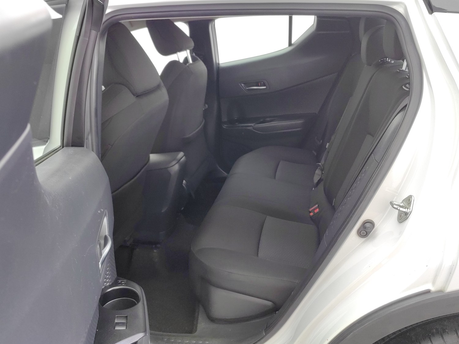 Used Toyota C-HR 2021 2.0 AT
