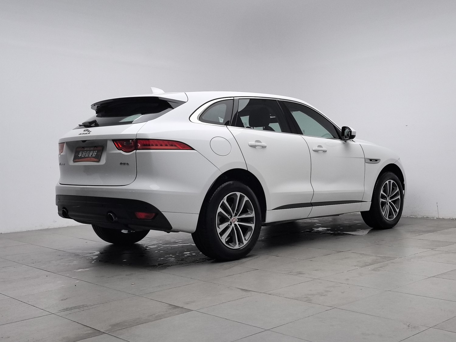 Used Jaguar F-PACE 2016 2.0 AT