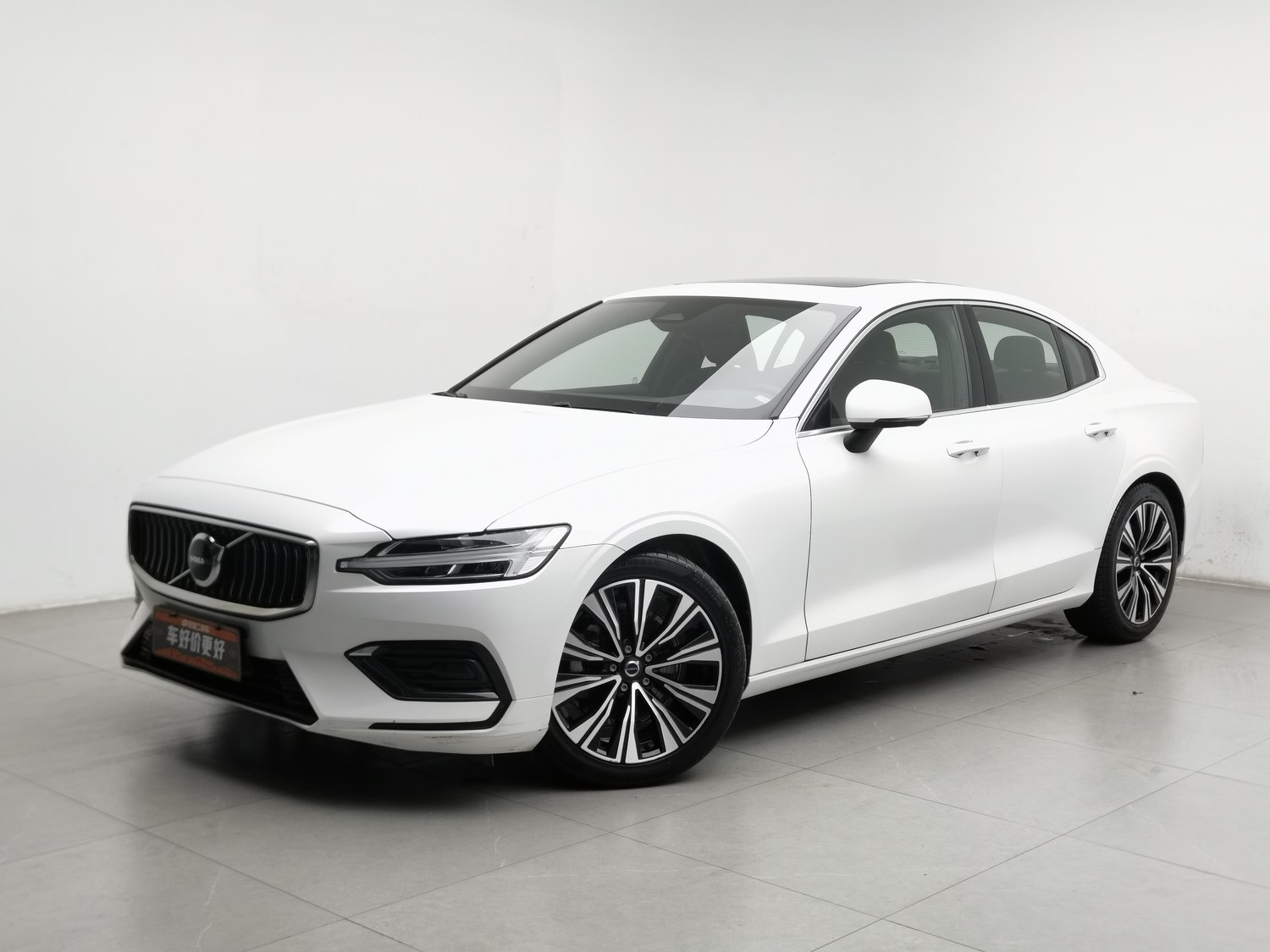 Used Volvo S60 2024 2.0 AT