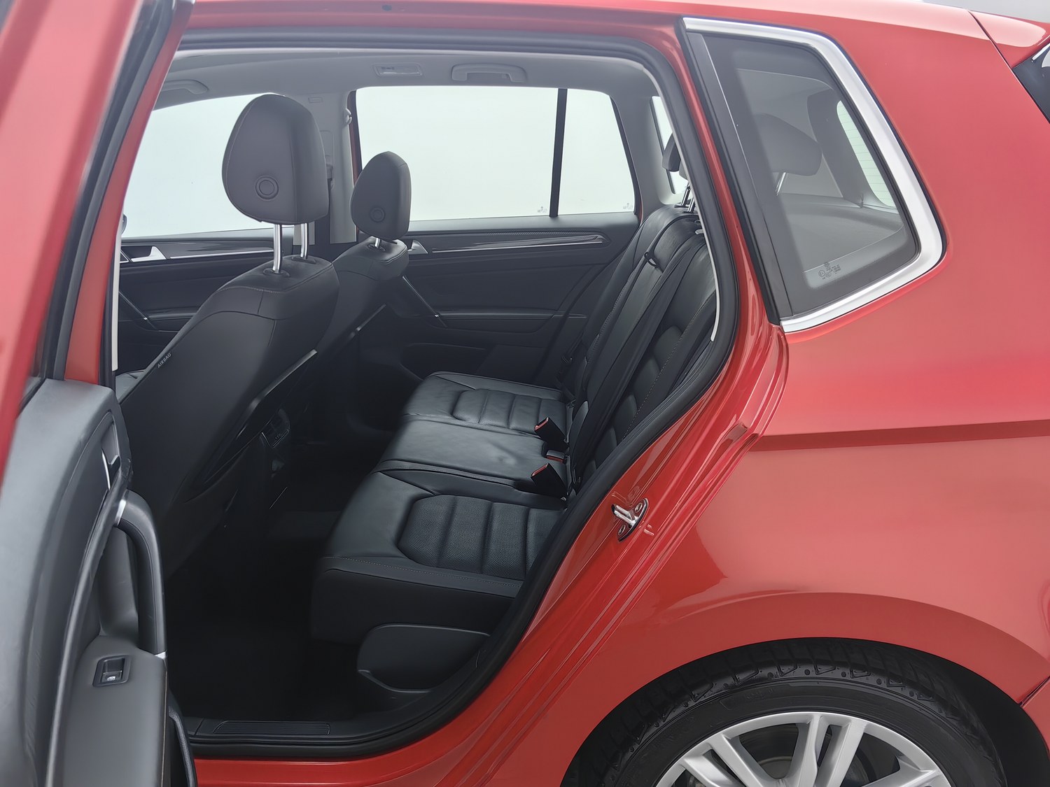 Used Volkswagen Golf Sportsvan 2016 1.4 AT