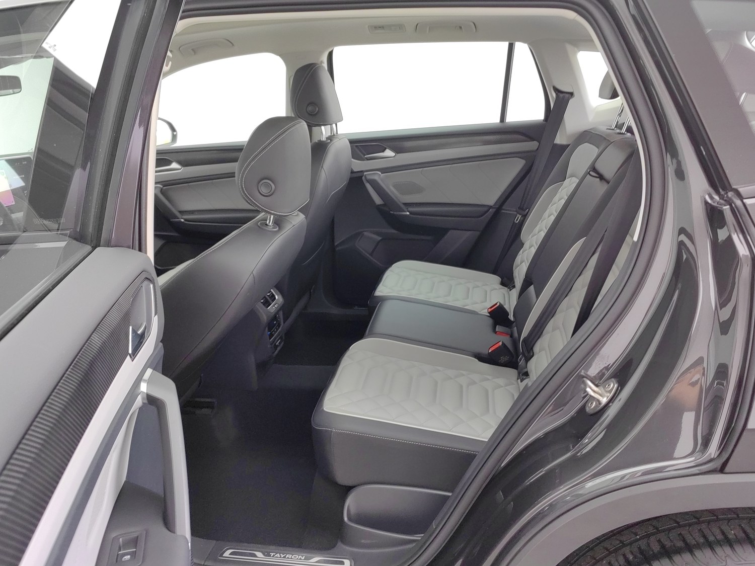 Used Volkswagen Tayron 2024 1.5 AT
