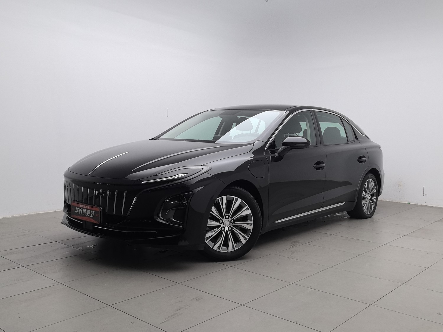 Used Hongqi E-QM5 2024