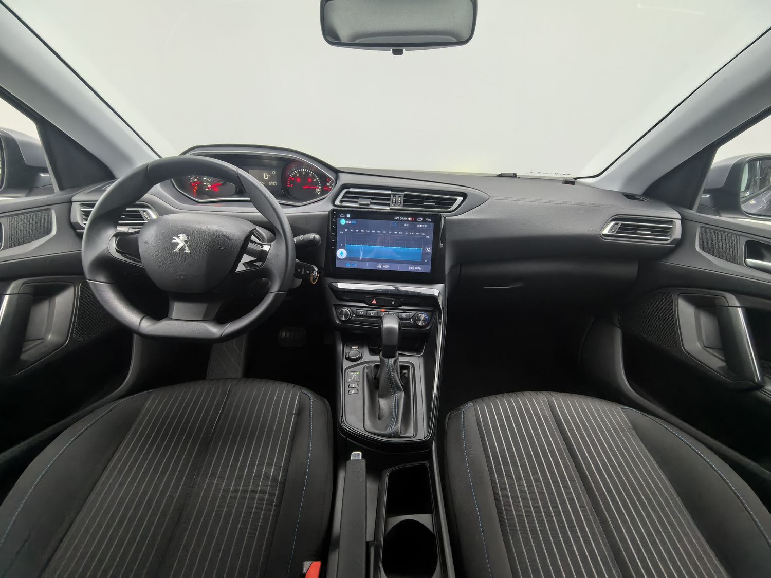 Used Peugeot 308 2018 1.6 AT