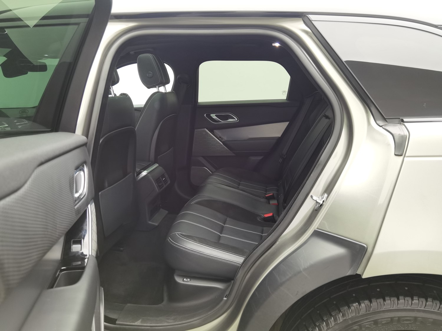 Used Land Rover Range Rover Velar 2018 3.0 AT