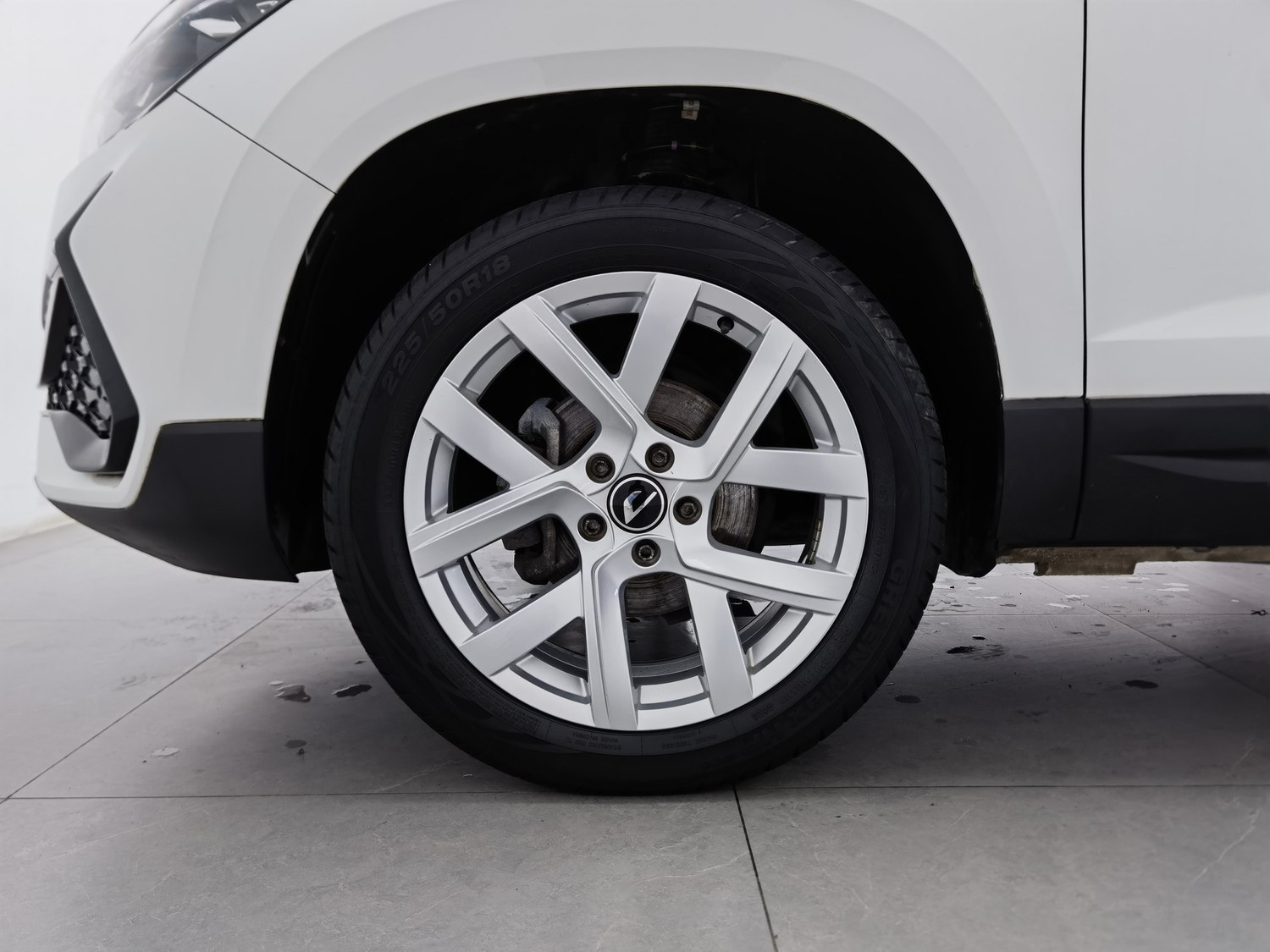 Used Jetta VS5 2023 1.4 AT