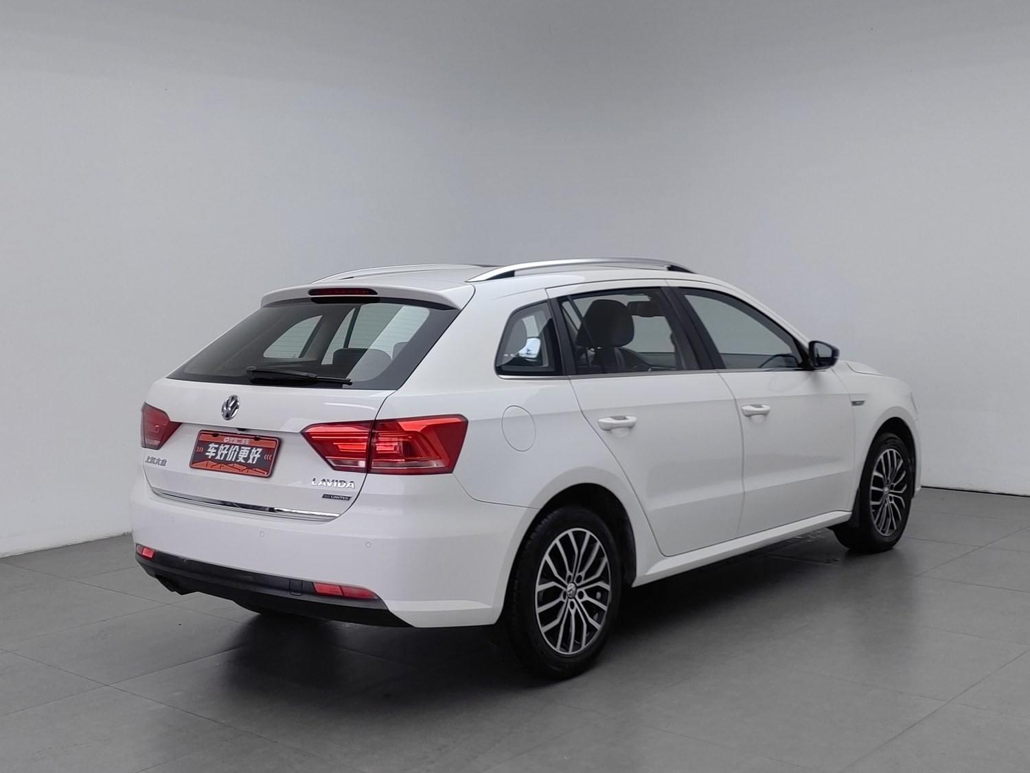 Used Volkswagen Gran Lavida 2014 1.4 AT