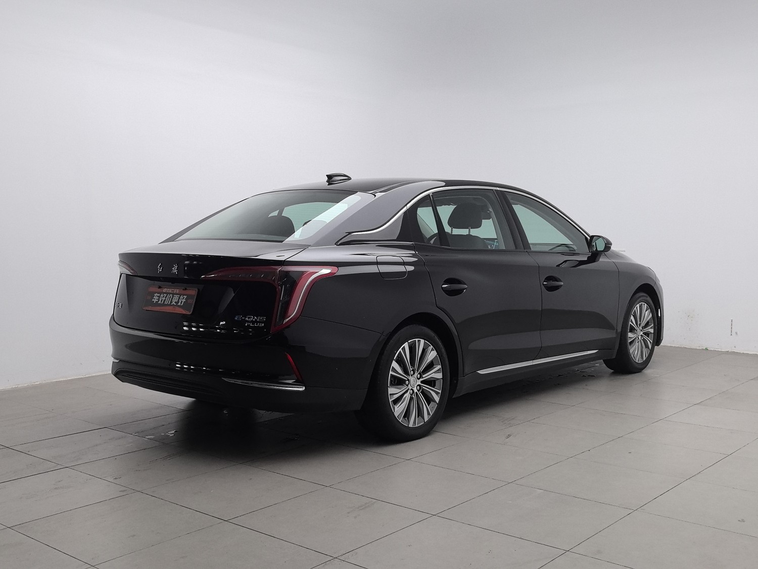 Used Hongqi E-QM5 2024