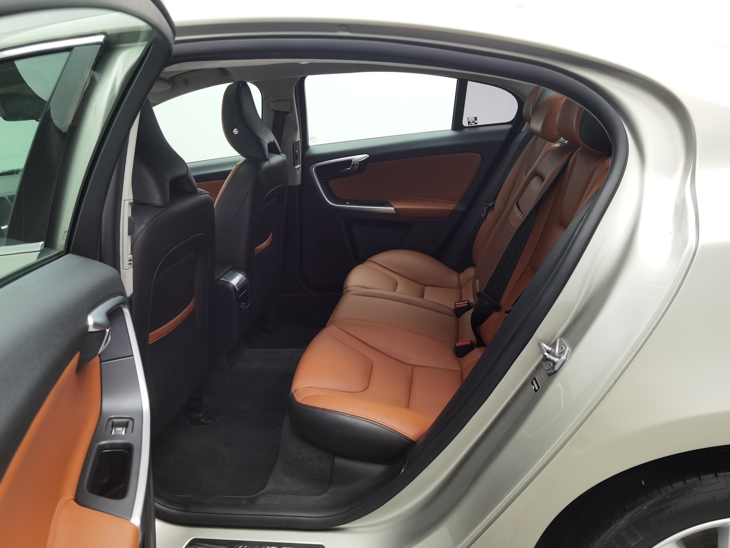 Used Volvo S60 2016 2.0 AT