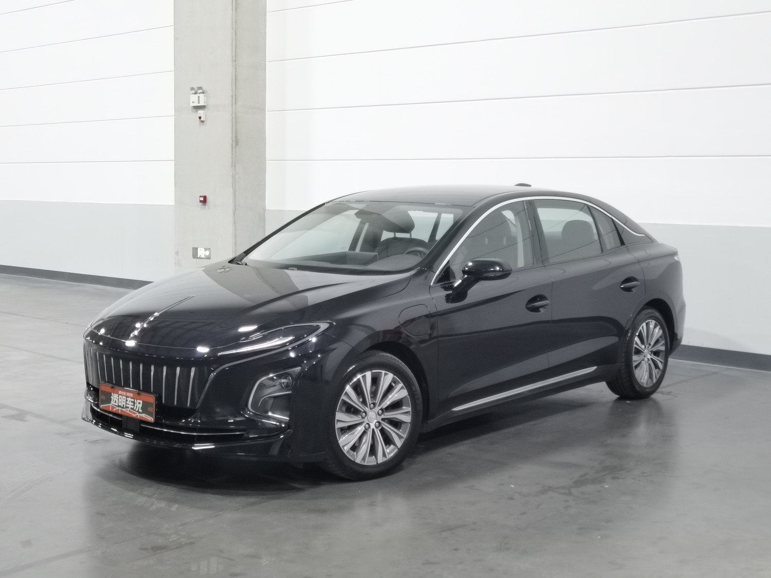 Used Hongqi E-QM5 2022