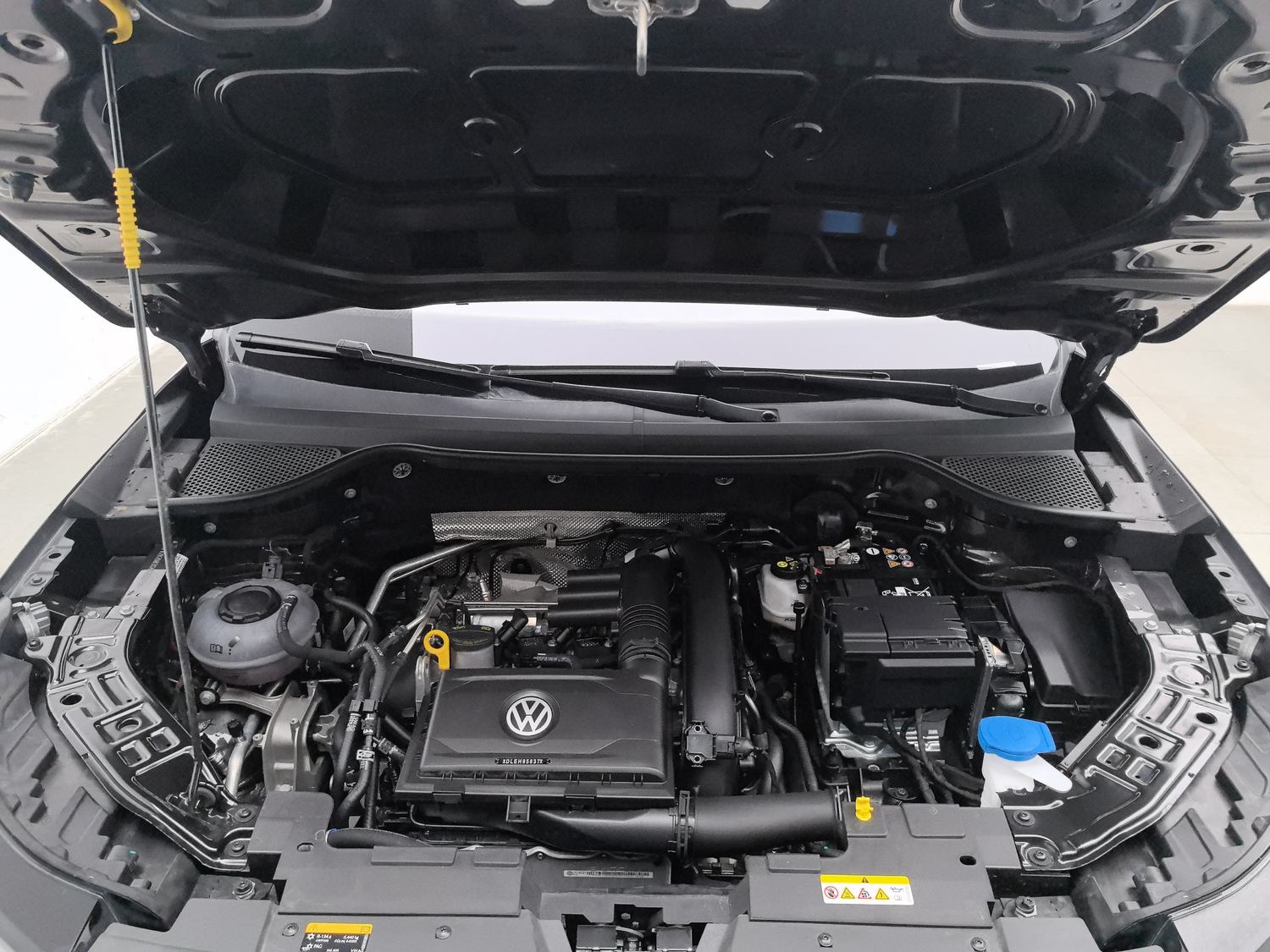 Used Jetta VS8 2026 1.4 AT