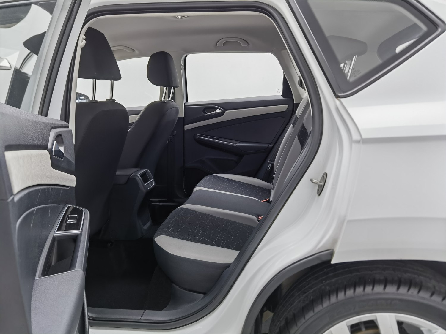 Used Jetta VS5 2023 1.4 AT