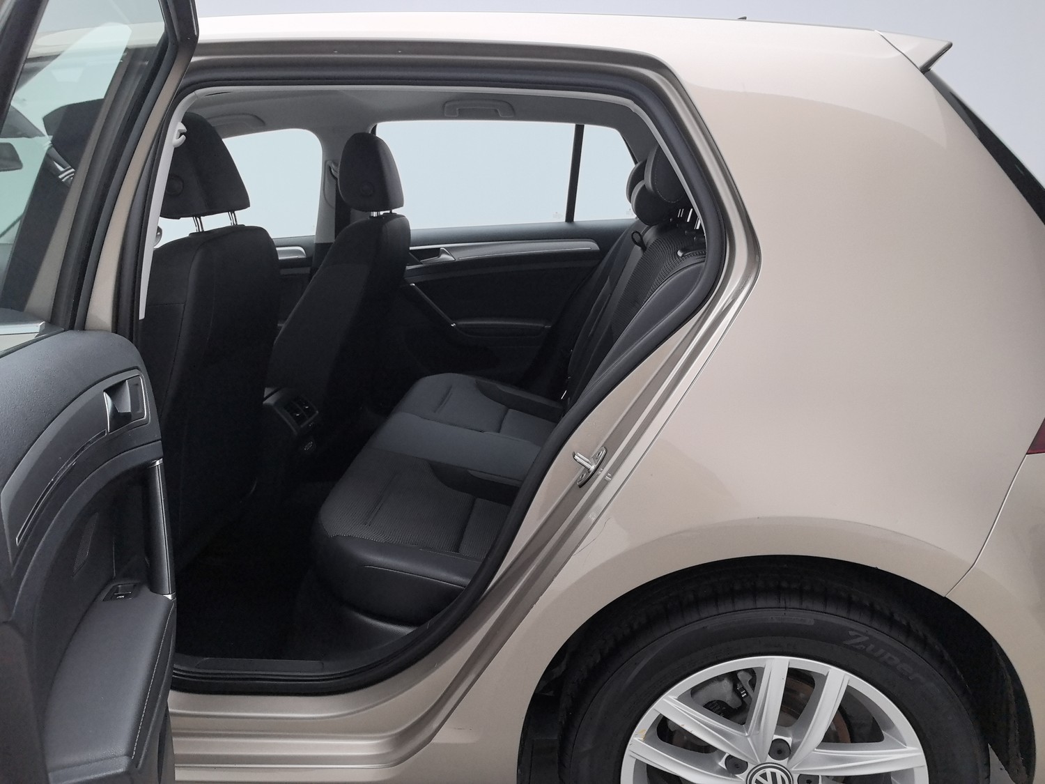 Used Volkswagen Golf 2018 1.6 AT