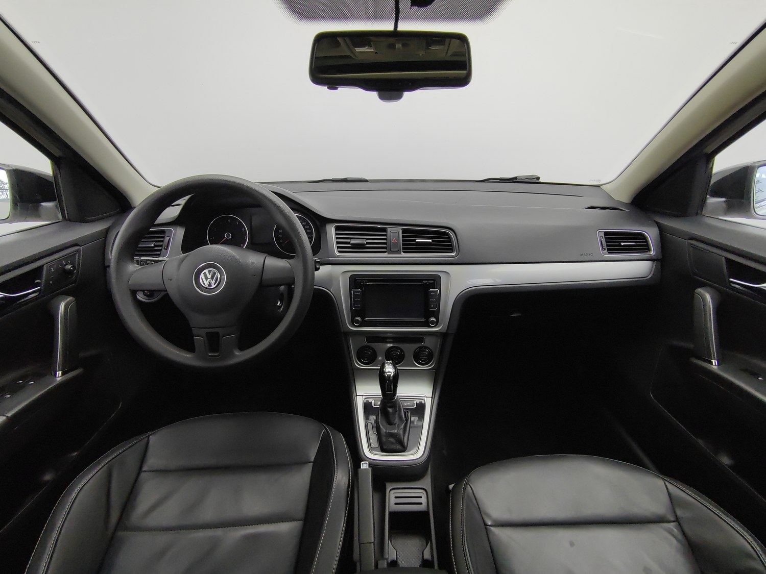 Used Volkswagen Gran Lavida 2014 1.4 AT