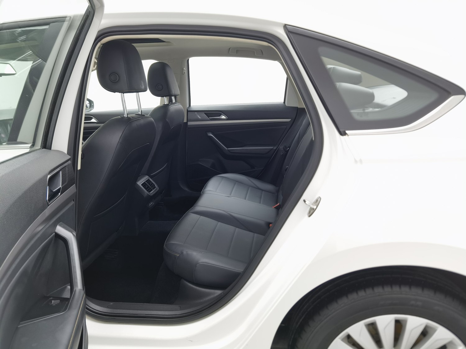 Used Volkswagen Lavida 2018 1.5 AT