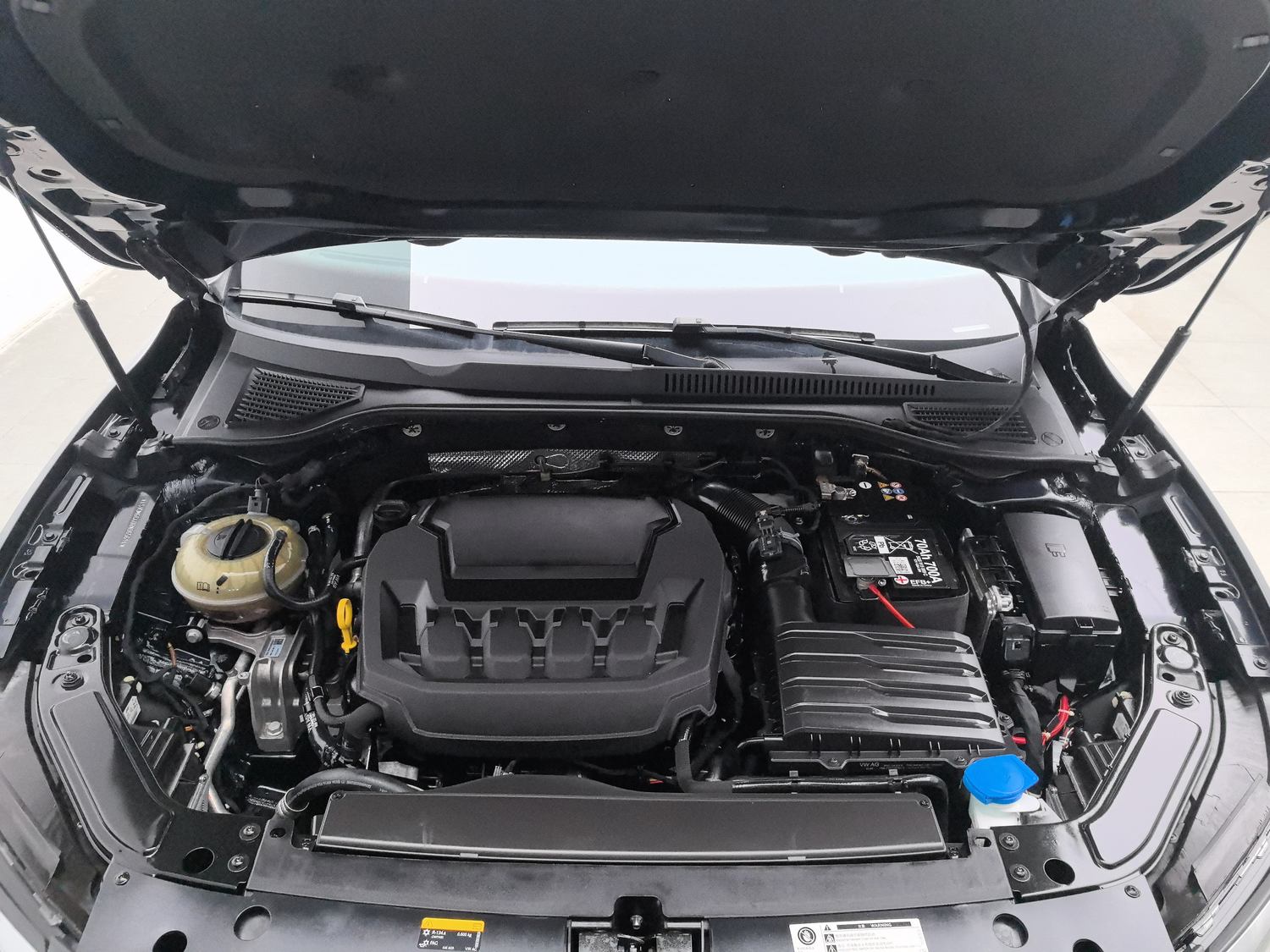 Used Volkswagen Passat 2024 2.0 AT