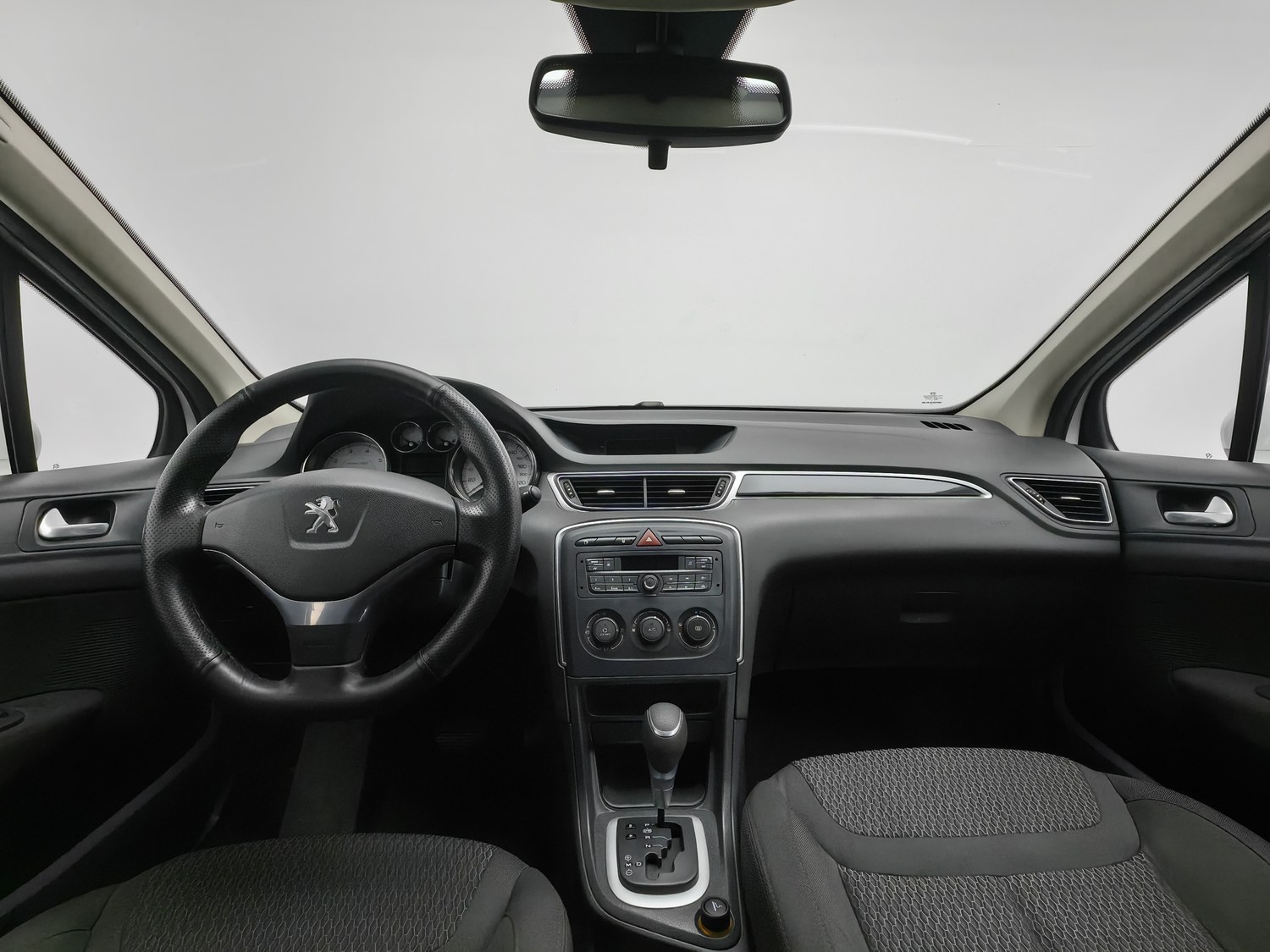 Used Peugeot 308 2014 1.6 AT