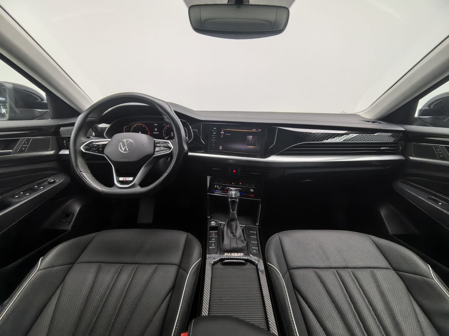 Used Volkswagen Passat 2024 2.0 AT