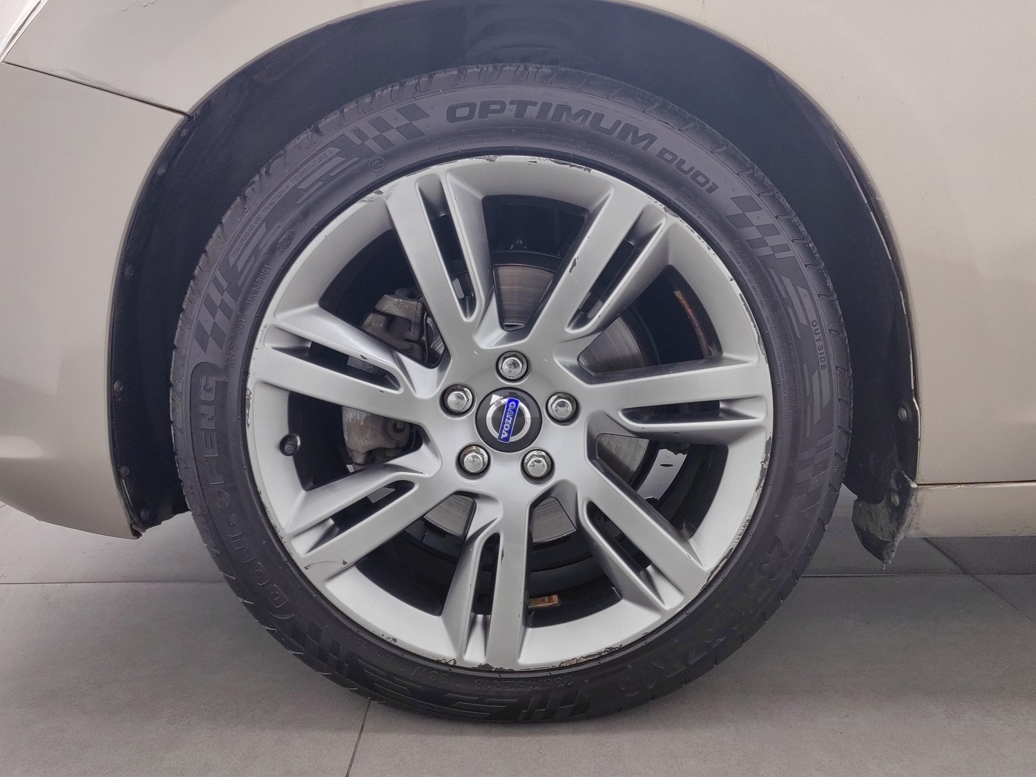 Used Volvo S60 2014 2.0 AT