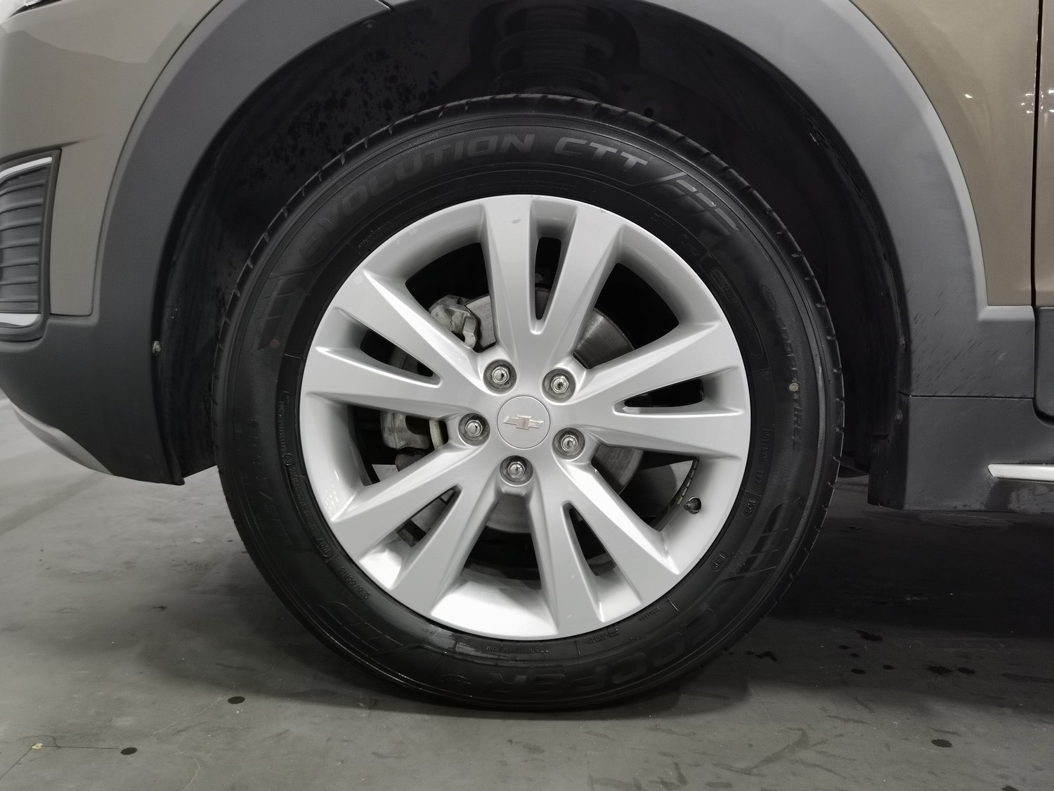 Used Chevrolet Captiva 2015 2.4 AT
