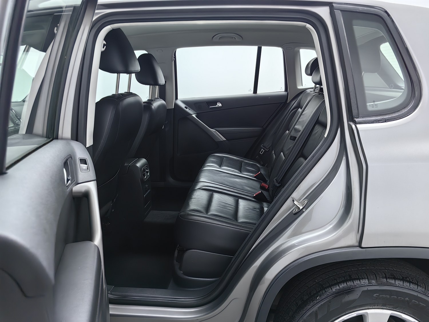 Used Volkswagen Tiguan 2010 1.8 AT