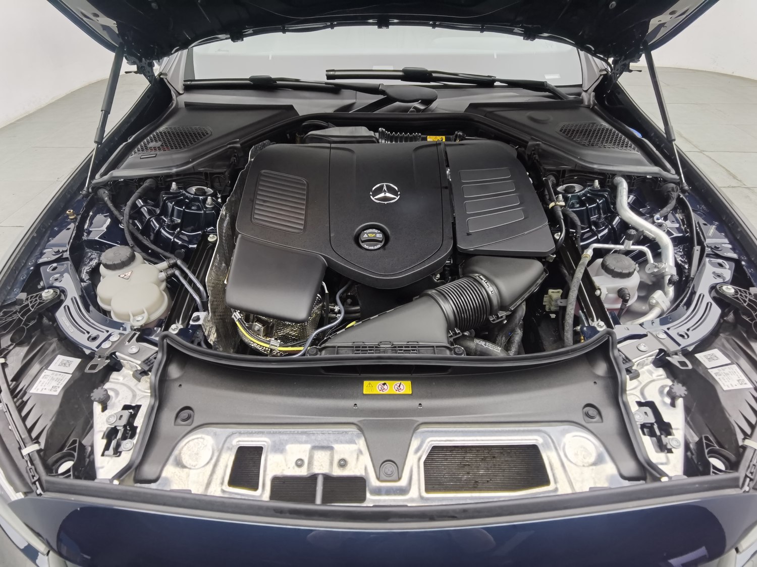 Used Mercedes-Benz E-Class 2024 2.0 AT