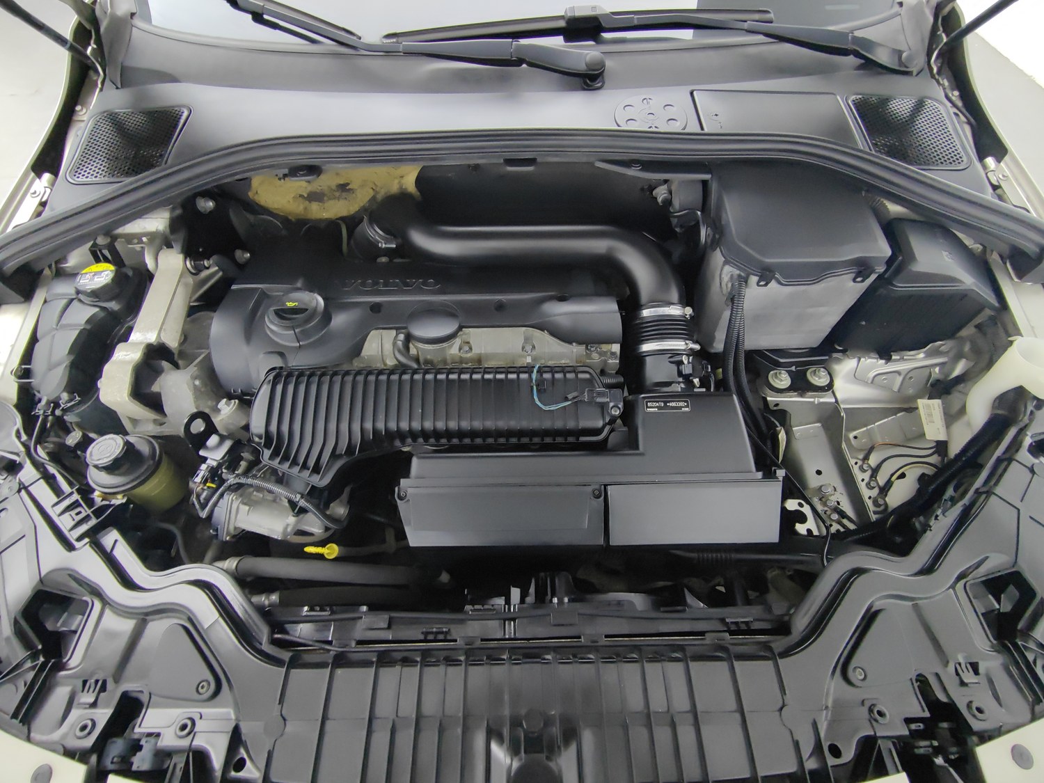 Used Volvo S60 2014 2.0 AT