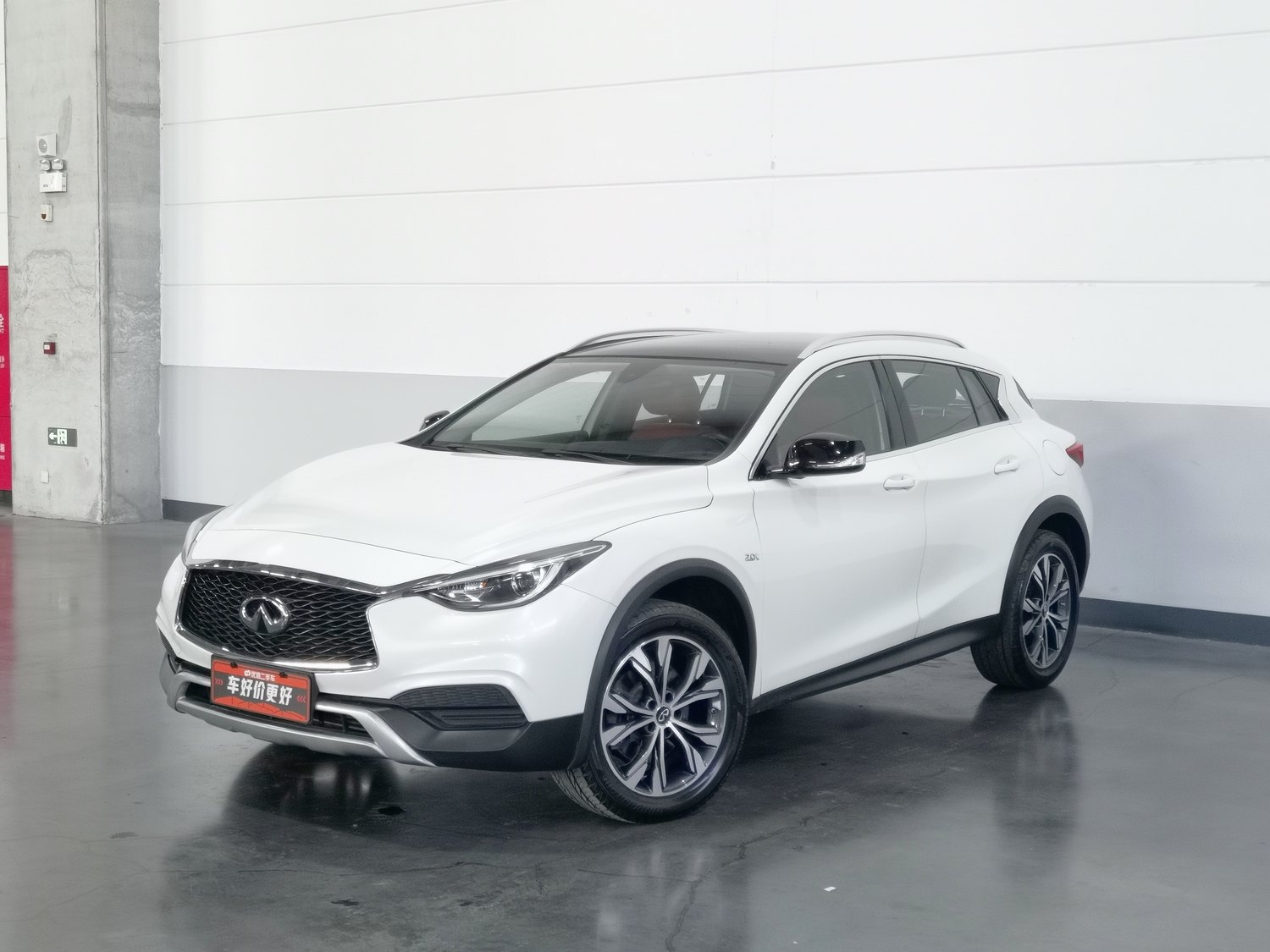 Used Infiniti QX30 2017 2.0 AT