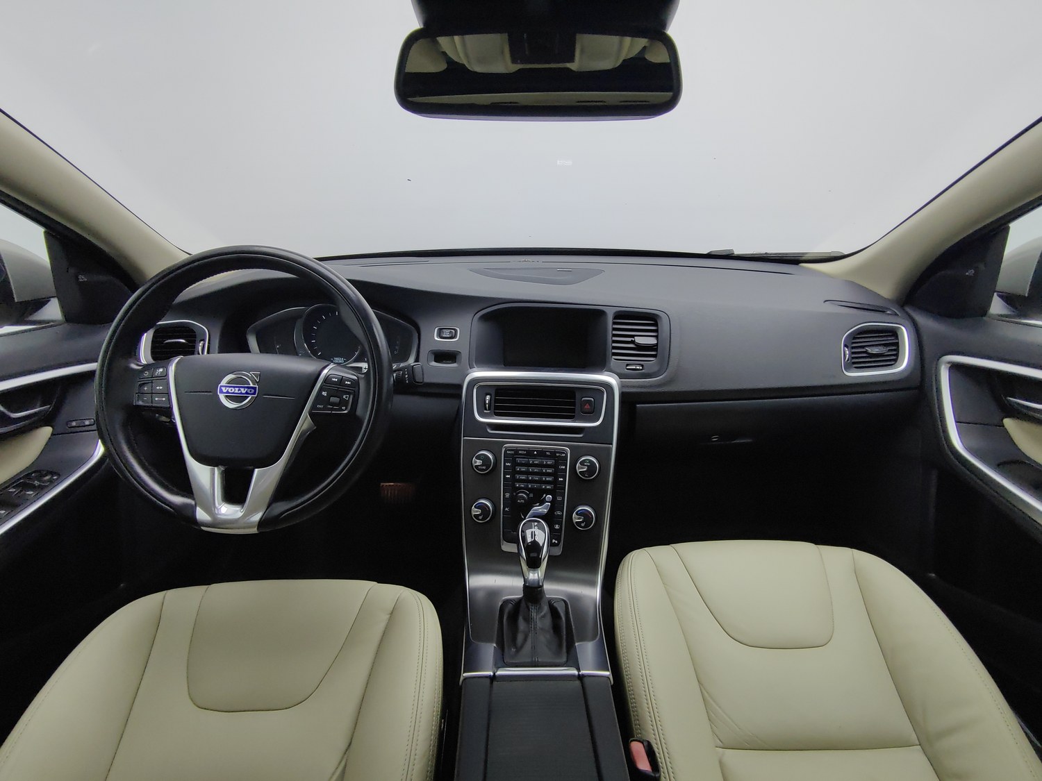 Used Volvo S60 2014 2.0 AT