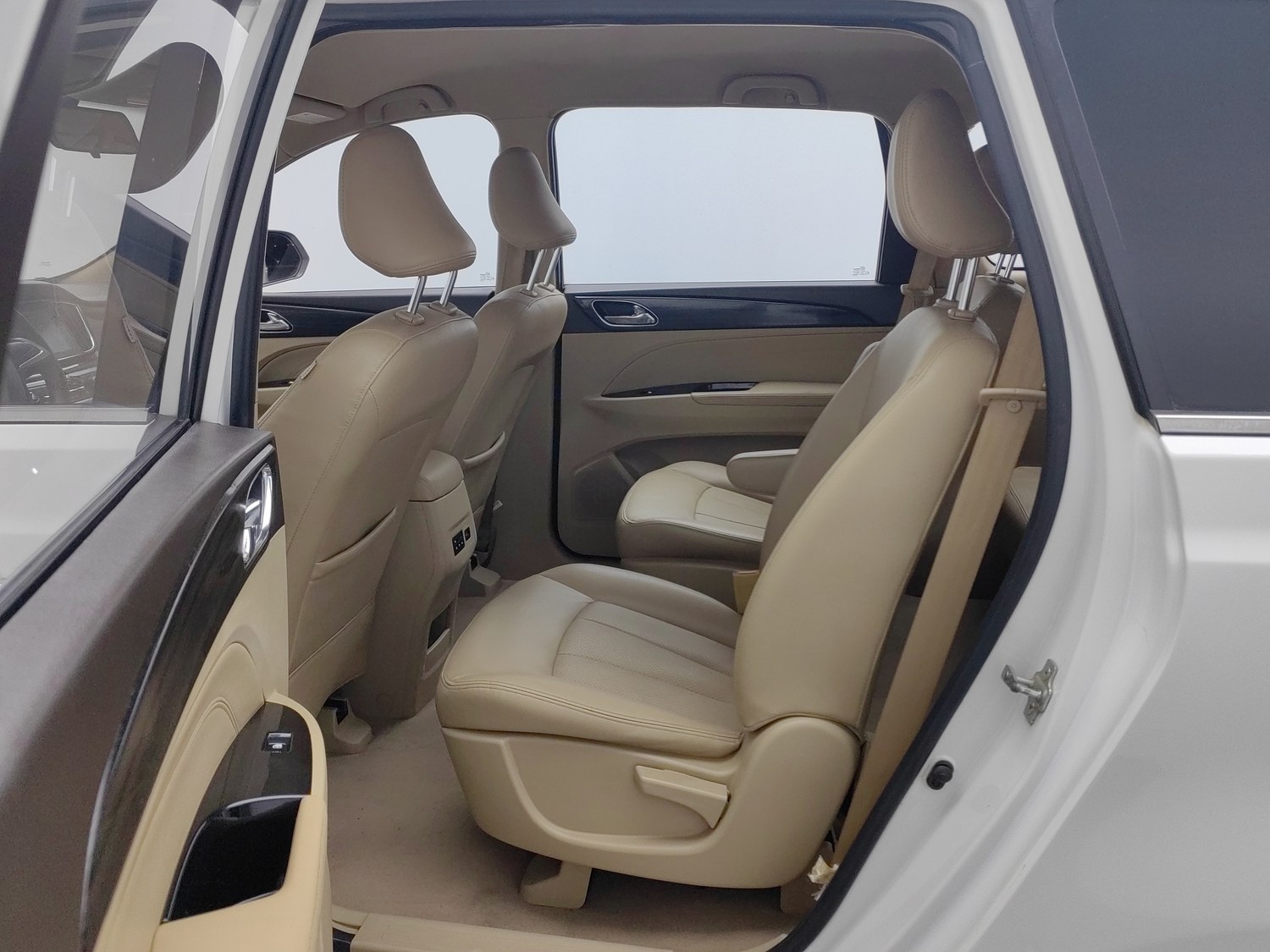 Used Baojun 730 2016 1.8 AT