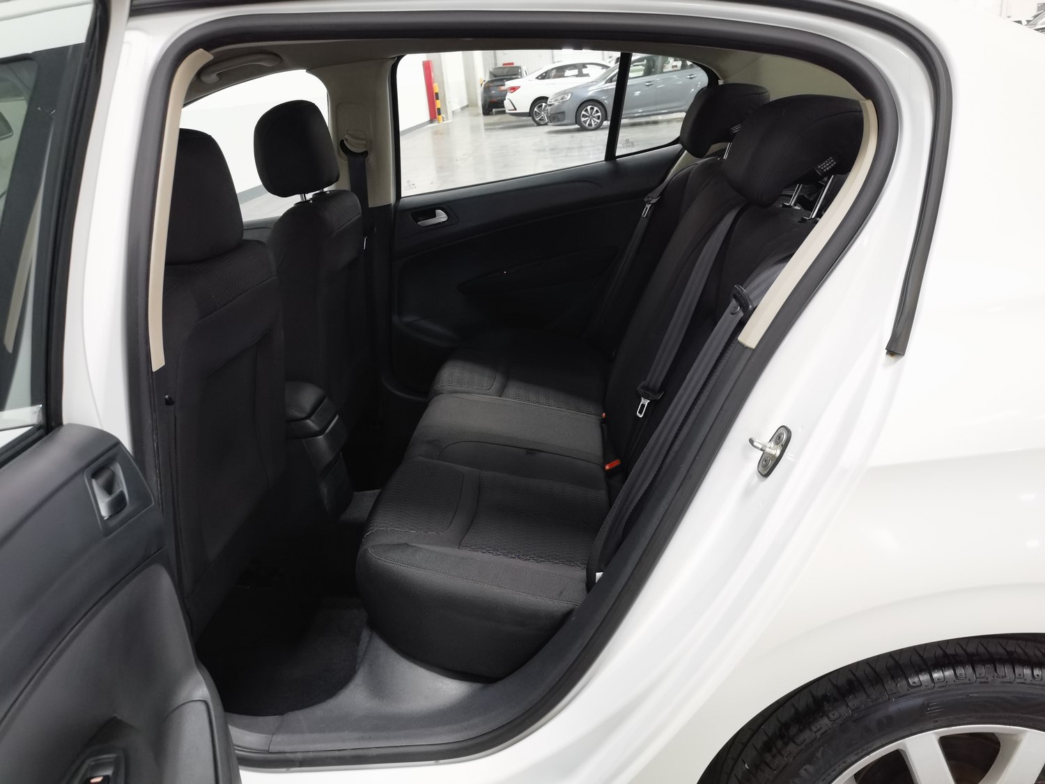 Used Peugeot 308 2014 1.6 MT