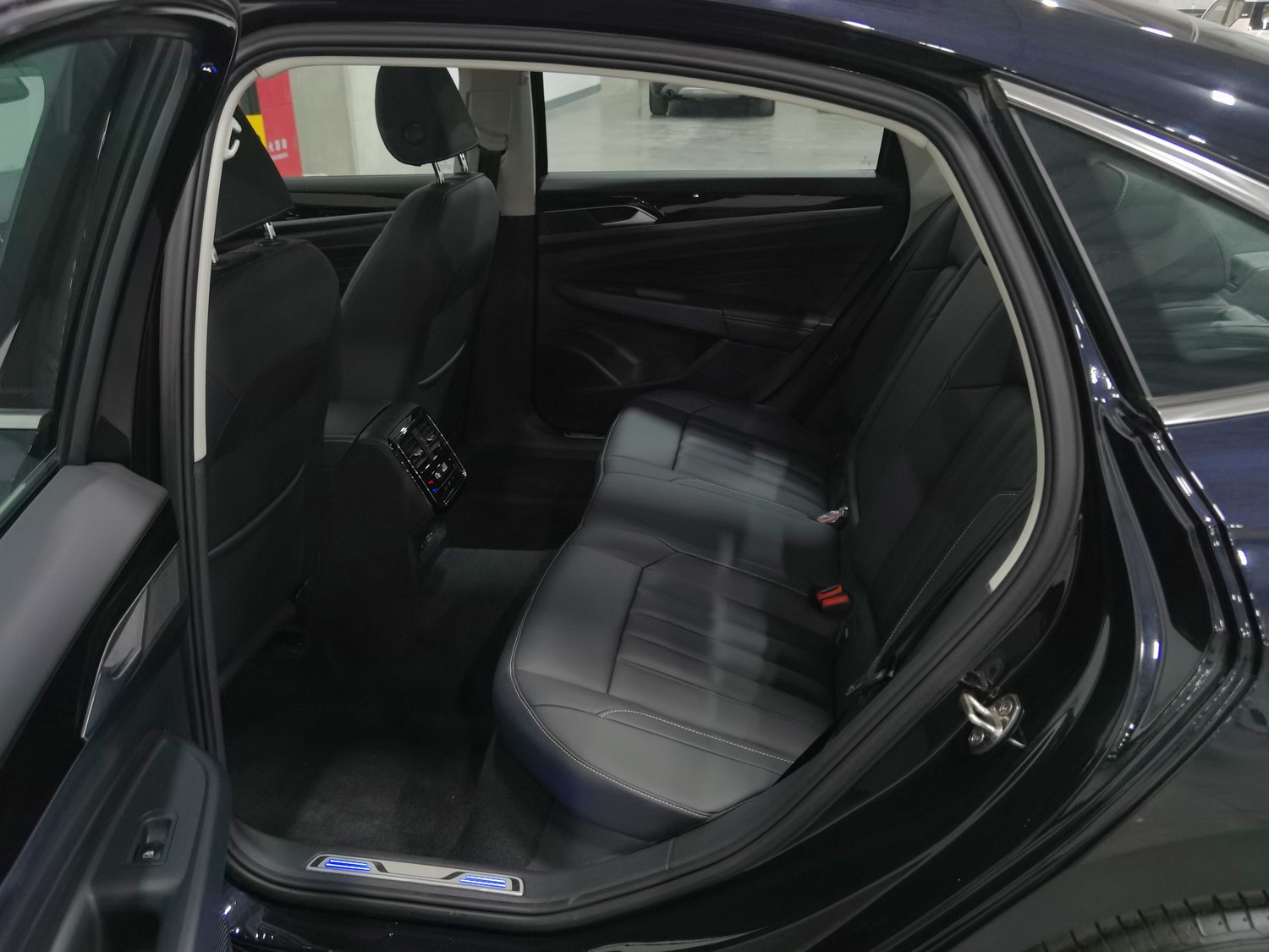 Used Volkswagen Passat EV 2025 1.4 AT