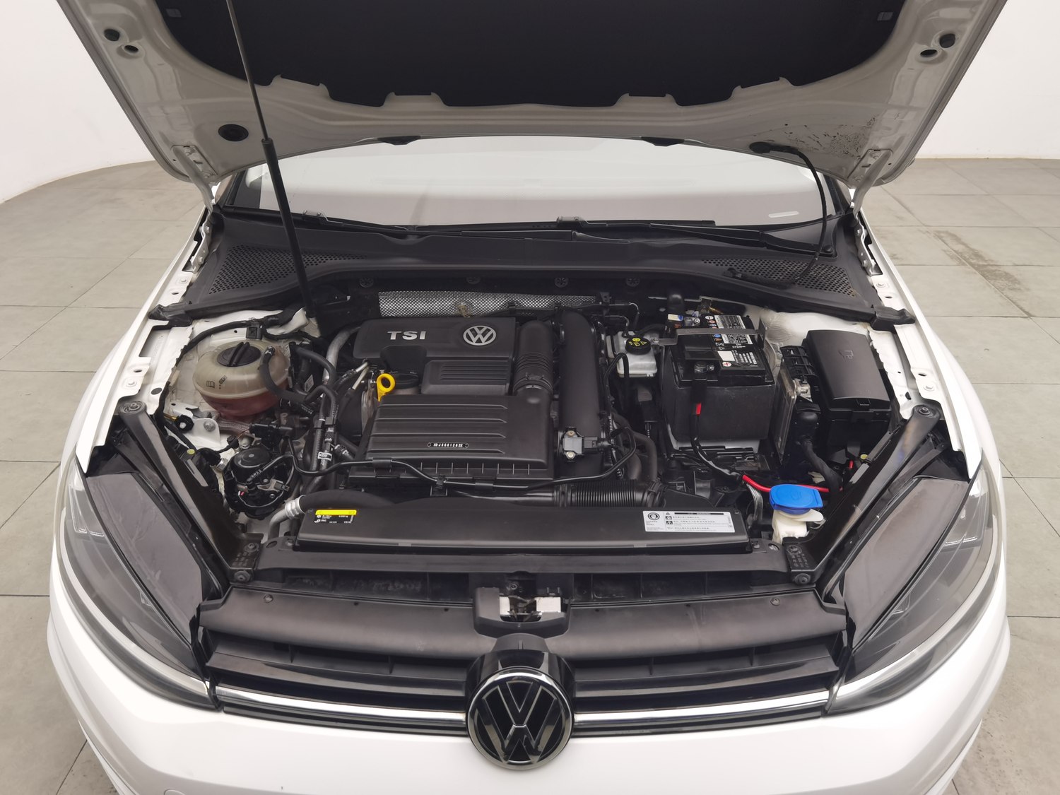 Used Volkswagen Golf 2019 1.4 AT