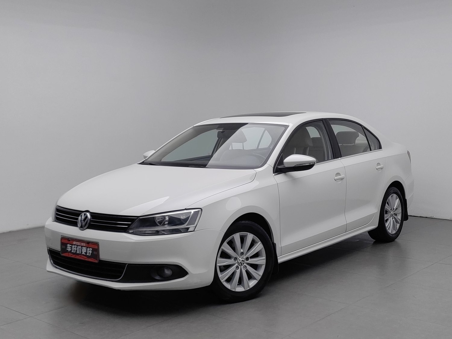 Used Volkswagen Sagitar 2014 1.6 MT