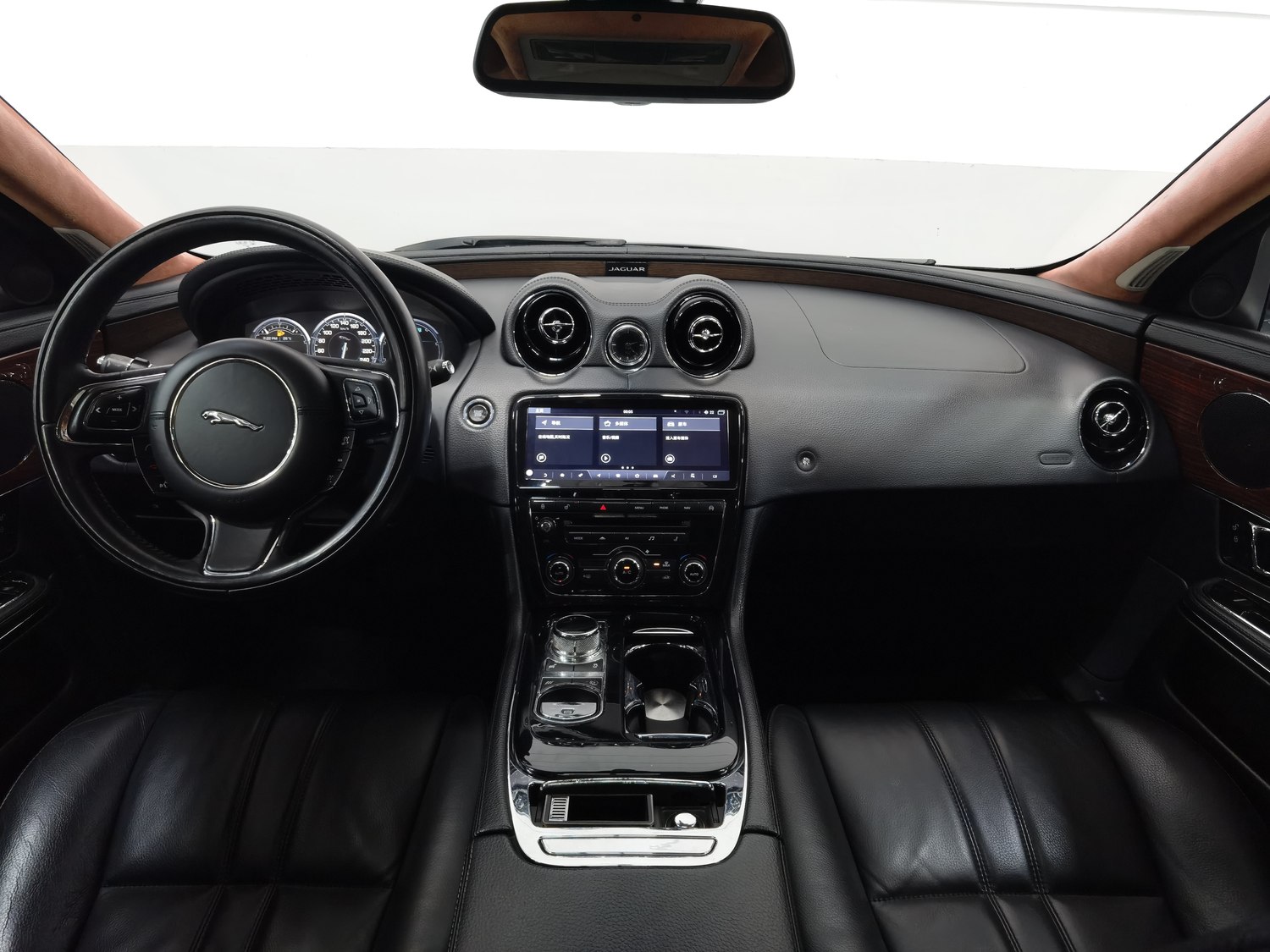 Used Jaguar XJ 2014 2.0 AT