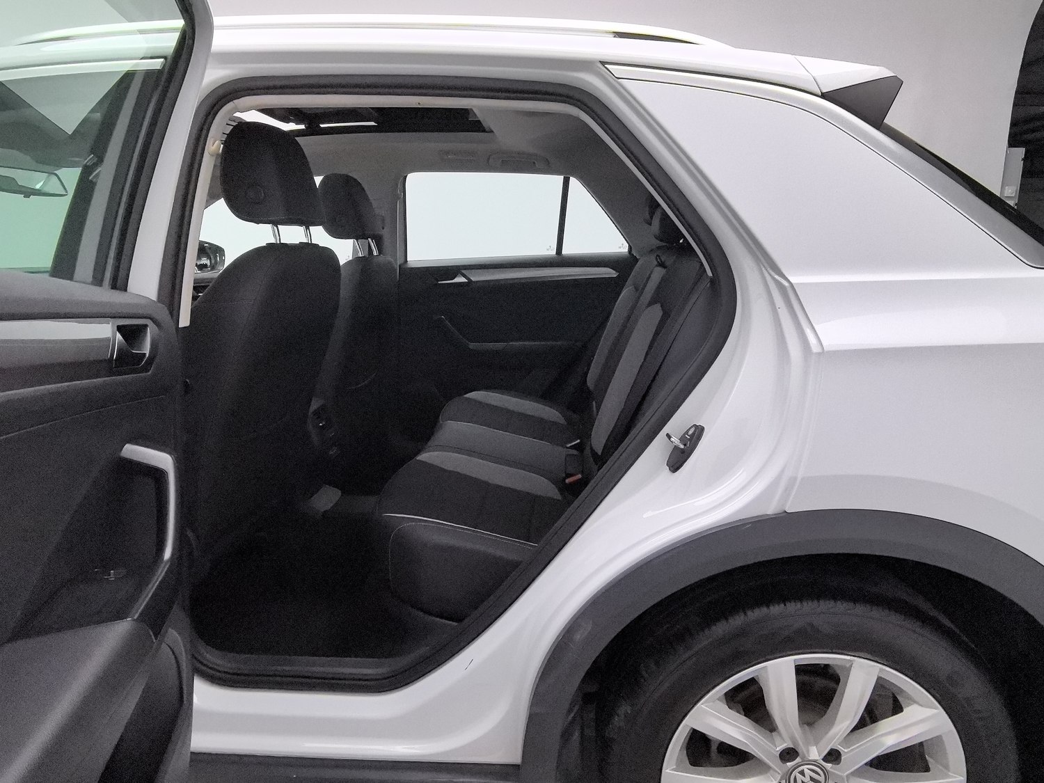 Used Volkswagen T-Roc 2019 1.4 AT